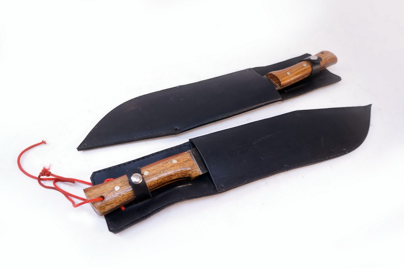 machete metal-madera-cuero 45x8 funda 47x10 (10eu.) 2u